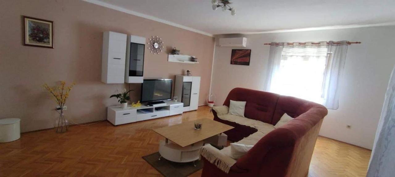 Apartment Eva Rovinjsko Selo Exterior photo