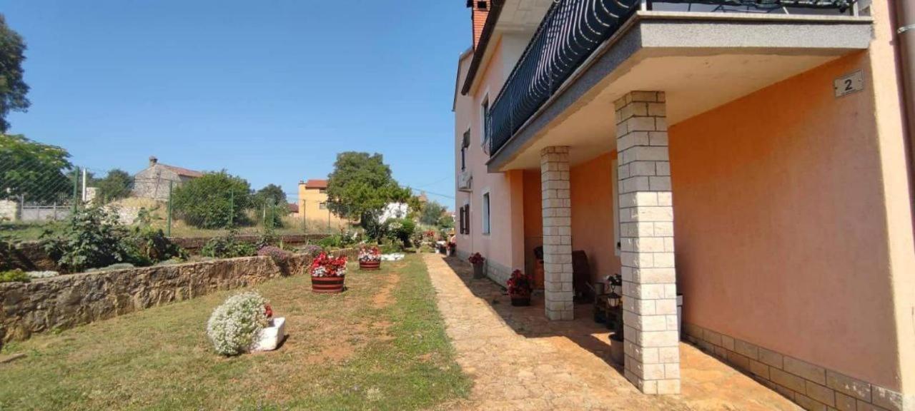 Apartment Eva Rovinjsko Selo Exterior photo